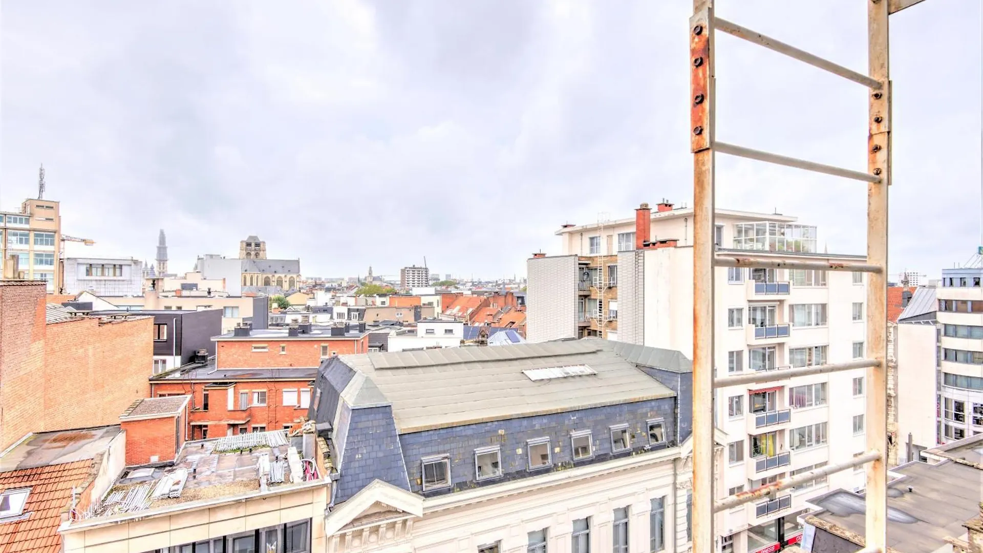 City View Apartments In The Heart Of Antuérpia